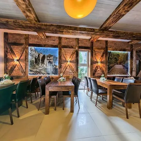 Gosciniec Jurajski *